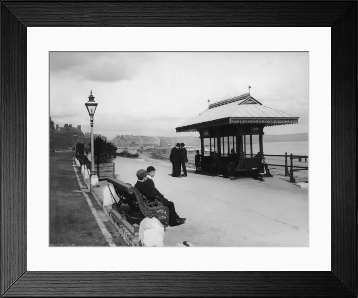 Framed Print : Weymouth Esplanade Framed Print : Weymouth Esplanade