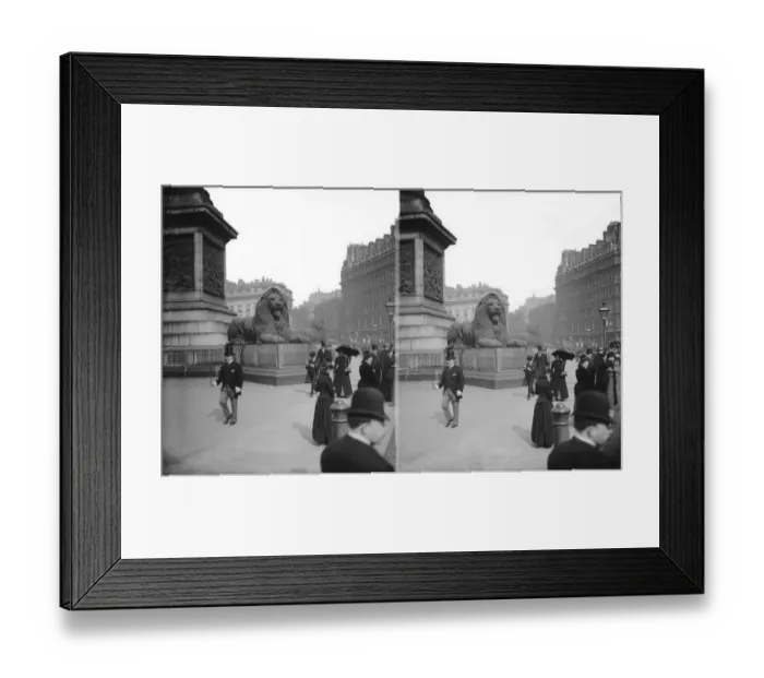 Framed Print : London Stroll Framed Print : London Stroll