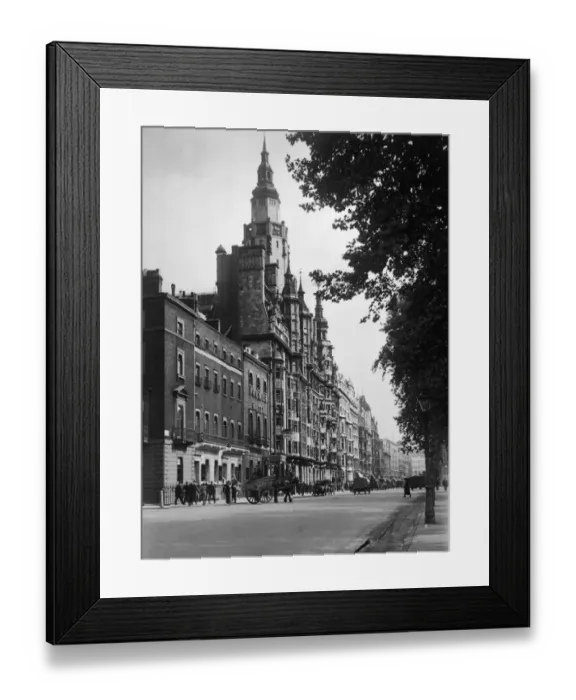 Framed Print : Imperial Hotel Framed Print : Imperial Hotel