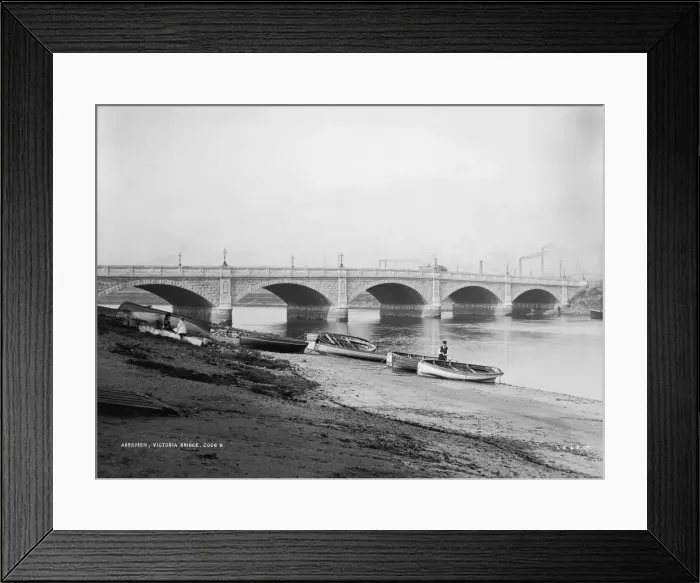 Framed Print : Victoria Bridge Framed Print : Victoria Bridge