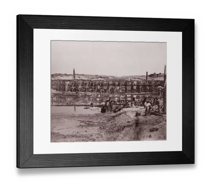 Framed Print : Suez Construction