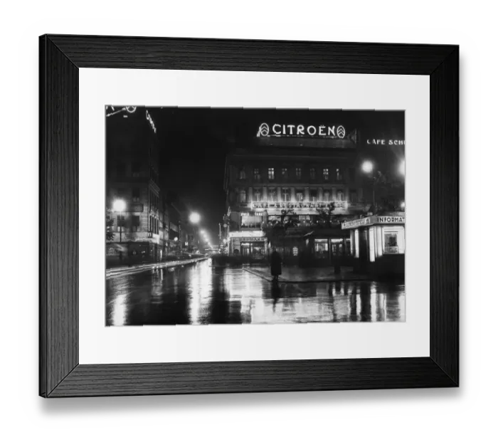 Framed Print : Berlin Boulevard Framed Print : Berlin Boulevard