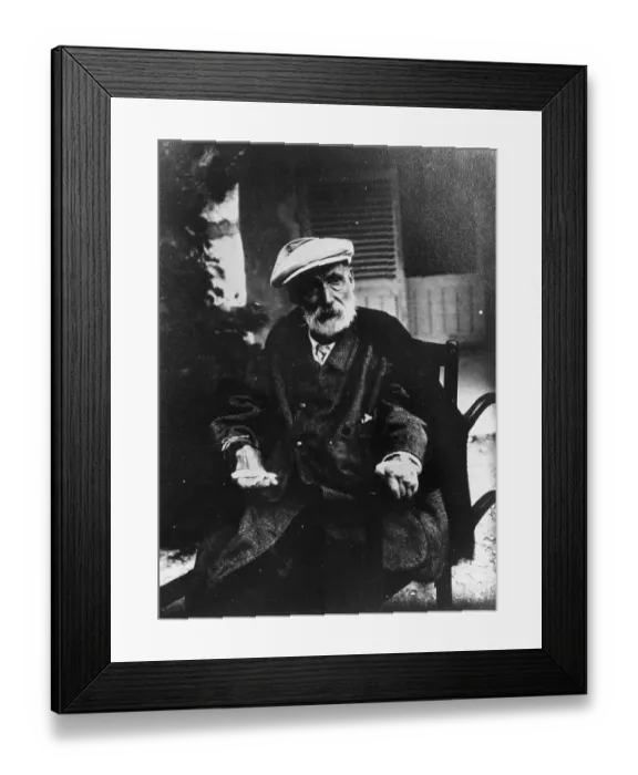 Framed Print : Renoir. circa 1915: Impressionist painter, Pierre Auguste Renoir at his home Framed Print : Renoir. circa 1915: Impressionist painter, Pierre Auguste Renoir at his home