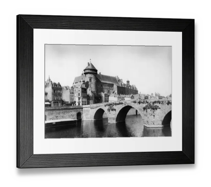 Framed Print : Chateau de Laval Framed Print : Chateau de Laval