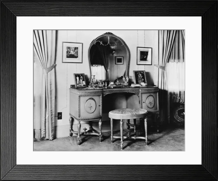 Framed Print : Dressing Table Framed Print : Dressing Table