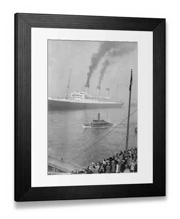 Framed Print : Leaving New York Framed Print : Leaving New York