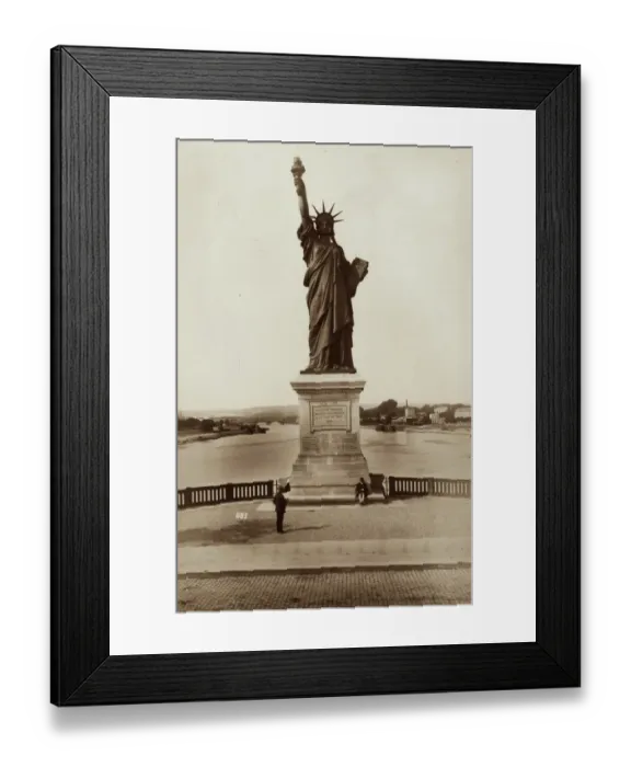 Framed Print : Statue Of Liberty Framed Print : Statue Of Liberty