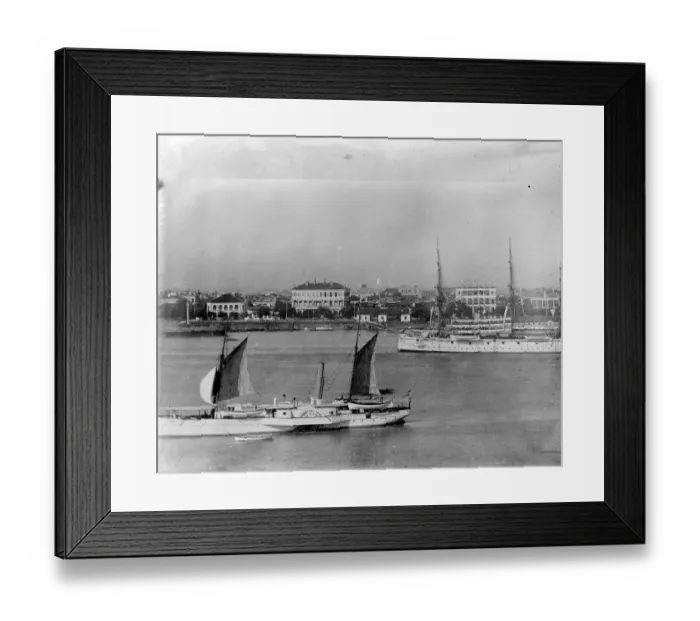 Framed Print : Shanghai. circa 1900: A view of Shanghai harbour. (Photo by Hulton Archive / Getty Images)
