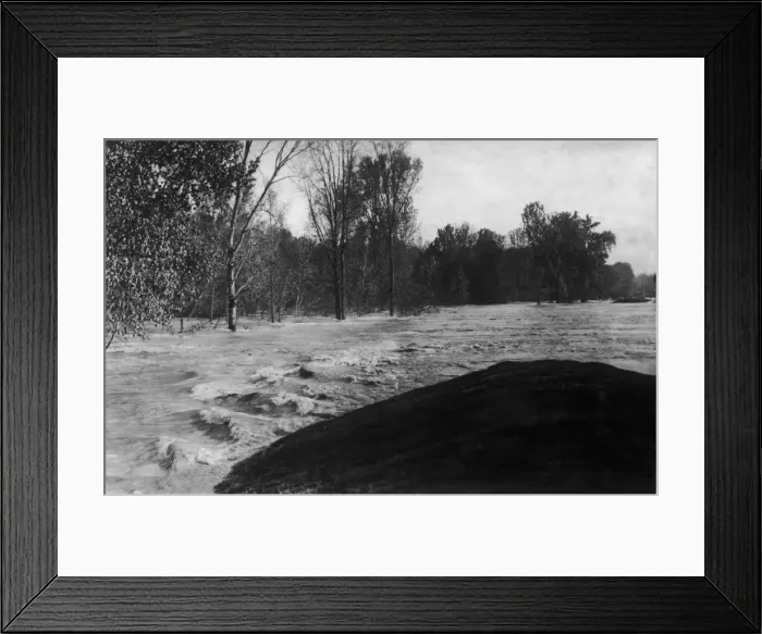 Framed Print : Mississipi In Flood Framed Print : Mississipi In Flood