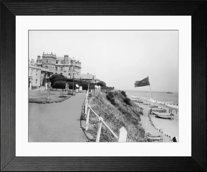 Framed Print : Southwold. The sea front of Southwold in Suffolk, circa 1920 Framed Print : Southwold. The sea front of Southwold in Suffolk, circa 1920