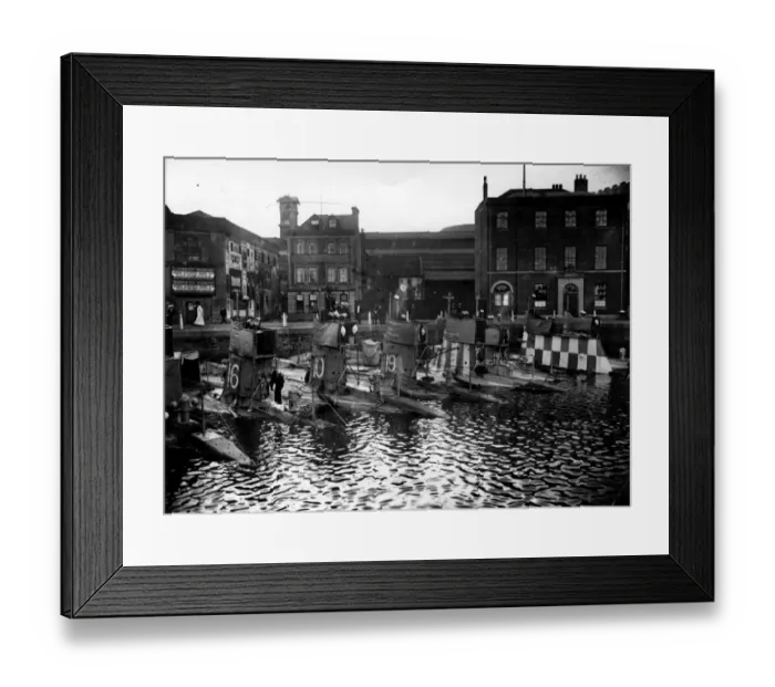 Framed Print : In Harbour Framed Print : In Harbour