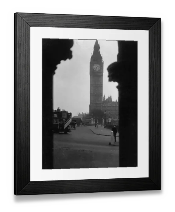 Framed Print : Big Ben. circa 1922: Big Ben and the Houses of Parliament viewed through Framed Print : Big Ben. circa 1922: Big Ben and the Houses of Parliament viewed through