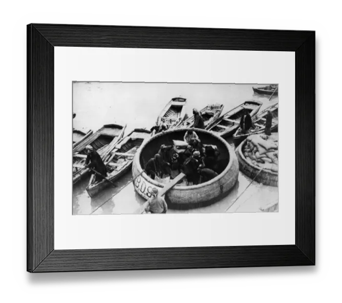 Framed Print : Ghoofas. circa 1918: Round boats, called ghoofas, Framed Print : Ghoofas. circa 1918: Round boats, called ghoofas,