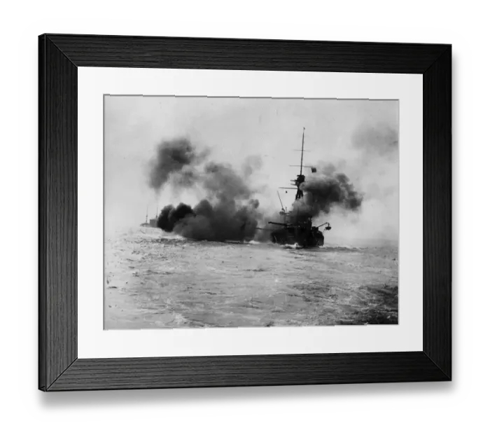 Framed Print : Broadside. circa 1914: HMS Collingwood firing a broadside Framed Print : Broadside. circa 1914: HMS Collingwood firing a broadside
