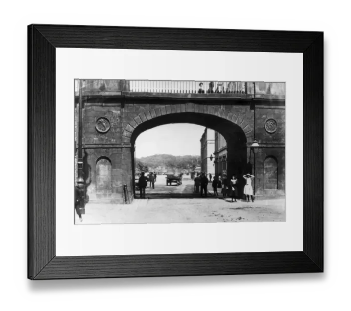 Framed Print : Shipquay Gate Framed Print : Shipquay Gate