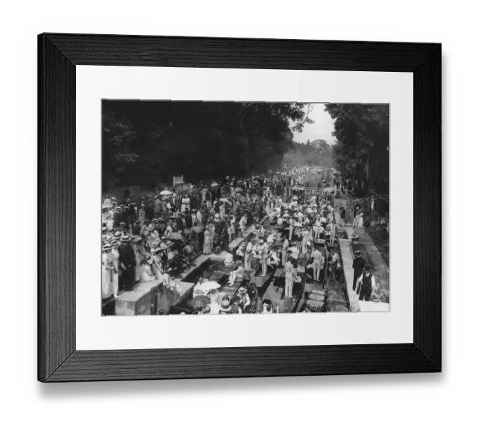 Framed Print : Punting At Ascot Framed Print : Punting At Ascot