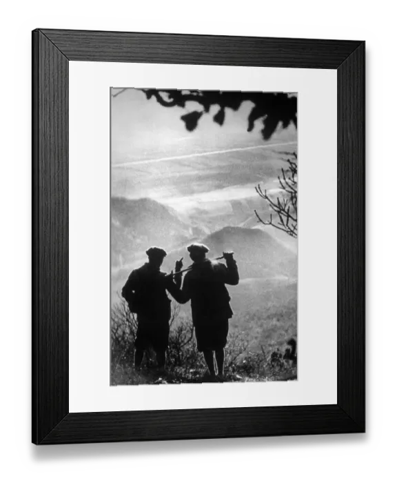 Framed Print : A Country Walk Framed Print : A Country Walk