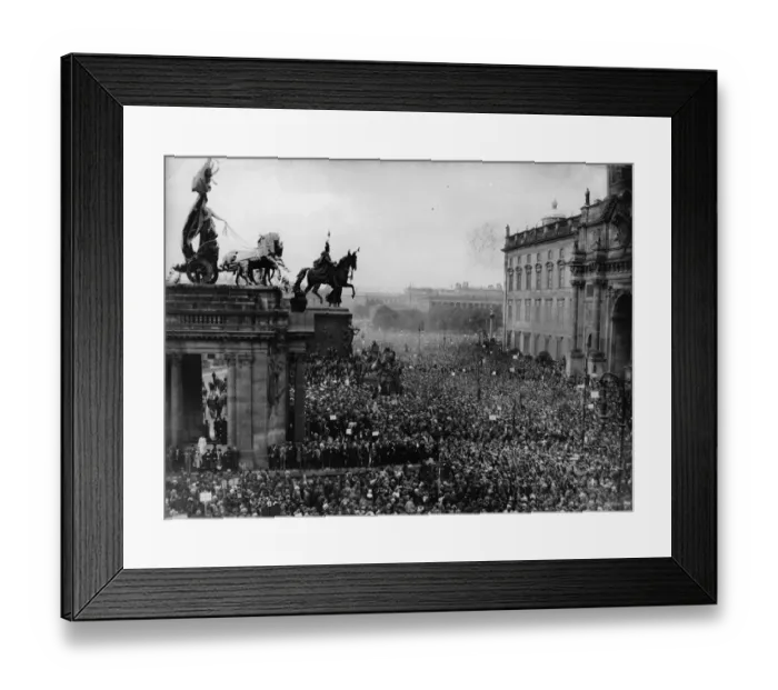 Framed Print : Good Turn out Framed Print : Good Turn out