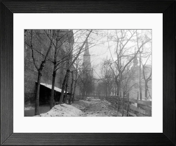 Framed Print : Grave Of Bolsheviks Framed Print : Grave Of Bolsheviks
