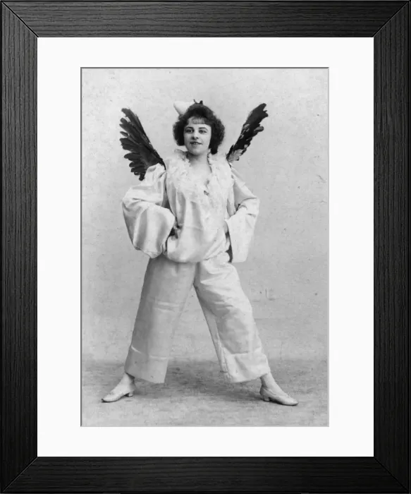 Framed Print : Cabaret Performer Framed Print : Cabaret Performer