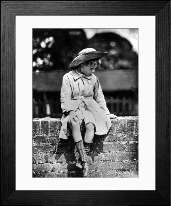Framed Print : Humpty Dumpty Framed Print : Humpty Dumpty
