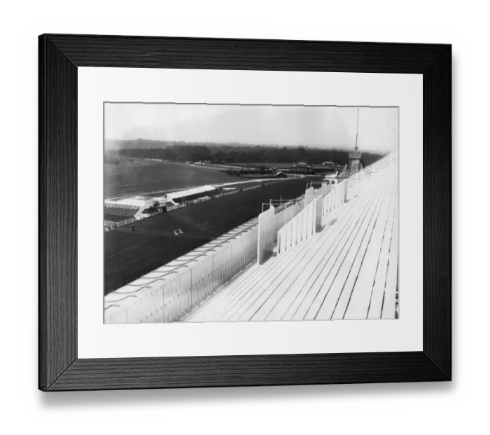 Framed Print : Epsom Racecourse Framed Print : Epsom Racecourse