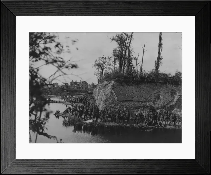Framed Print : Ramparts. 11th November 1917: Soldiers near the ramparts at Ypres Framed Print : Ramparts. 11th November 1917: Soldiers near the ramparts at Ypres