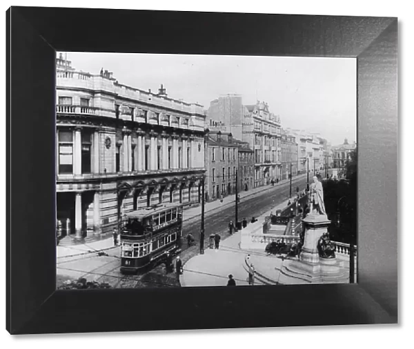 Aberdeen. circa 1930: Union Terrace and King Edward Memorial in Aberdeen, Scotland