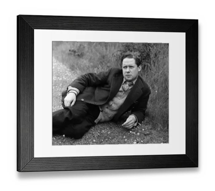 Framed Print : Dylan Marlais Thomas Welsh poet, short-story writer and playwright Framed Print : Dylan Marlais Thomas Welsh poet, short-story writer and playwright