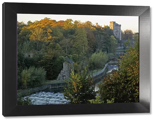 kilkenny castle and river nore