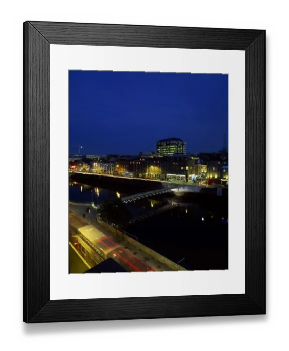 Framed Print : River Liffey, Millennium Footbridge and the Central Bank, Dublin, Ireland Framed Print : River Liffey, Millennium Footbridge and the Central Bank, Dublin, Ireland