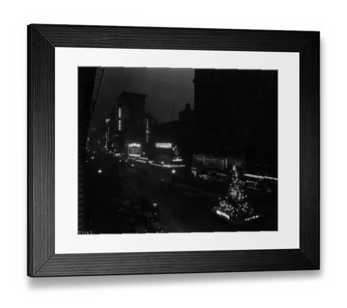 Framed Print : Night time view In New York City Framed Print : Night time view In New York City