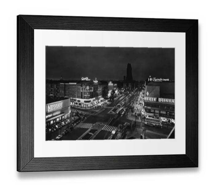 Framed Print : Kurfurstendamm Framed Print : Kurfurstendamm