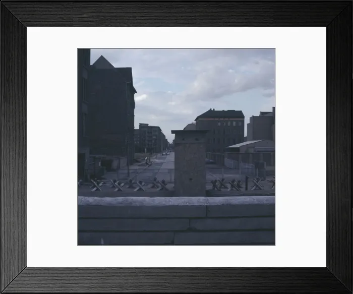 Framed Print : Berlin Wall Framed Print : Berlin Wall