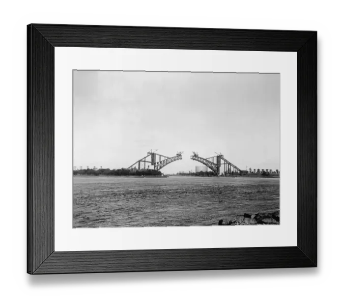 Framed Print : Hell Gate Bridge In Queens Under Construction