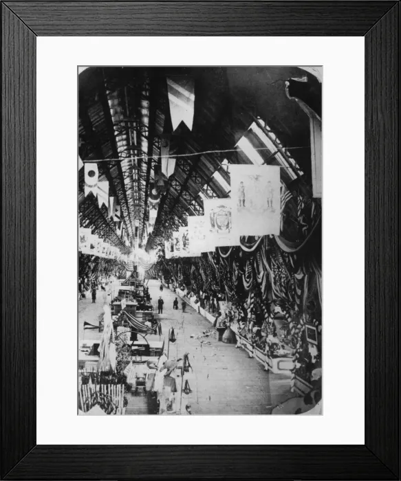 Framed Print : Union Avenue Framed Print : Union Avenue