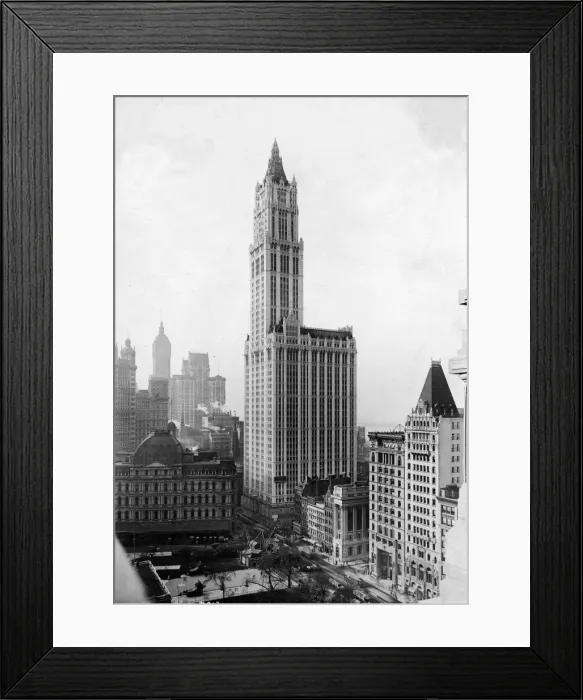 Framed Print : The Woolworth Building On Broadway Framed Print : The Woolworth Building On Broadway