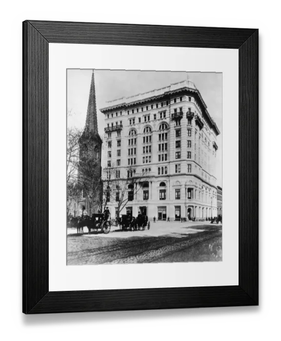 Framed Print : Metropolitan Life Insurance Building Framed Print : Metropolitan Life Insurance Building