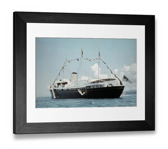 Framed Print : Queen In Tonga Framed Print : Queen In Tonga