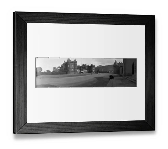Framed Print : Holyrood Palace Framed Print : Holyrood Palace
