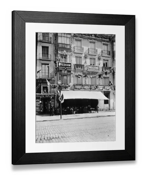 Framed Print : Madrid Cafe Framed Print : Madrid Cafe