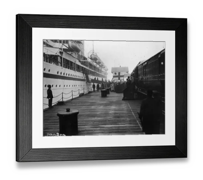 Framed Print : Royal Departure Framed Print : Royal Departure