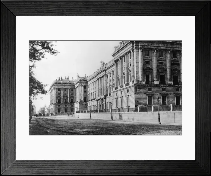 Framed Print : Royal Palace Framed Print : Royal Palace