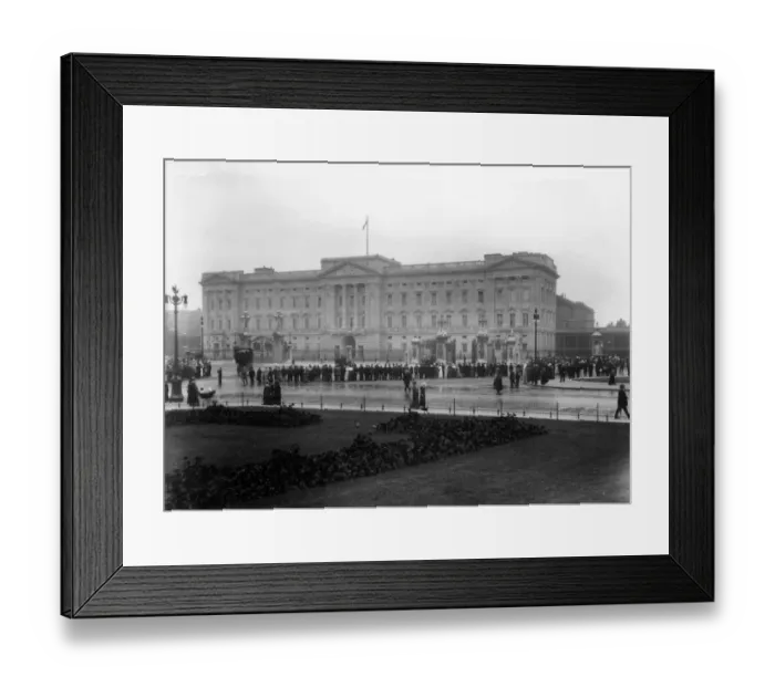 Framed Print : Buckingham Palace Framed Print : Buckingham Palace