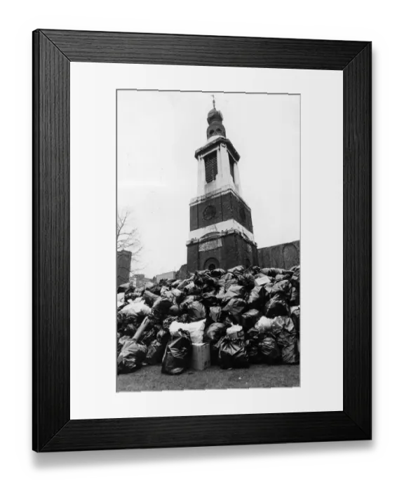 Framed Print : London Evening Standard Framed Print : London Evening Standard