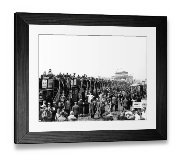 Framed Print : Derby Day. 1929: Crowds on Derby Day, at Epsom. (Photo by Central Press / Getty Images) Framed Print : Derby Day. 1929: Crowds on Derby Day, at Epsom. (Photo by Central Press / Getty Images)