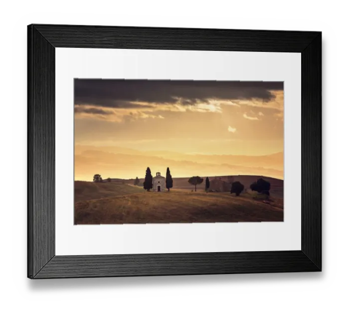 Framed Print : Tuscan landscape with the Capella di Vitaleta