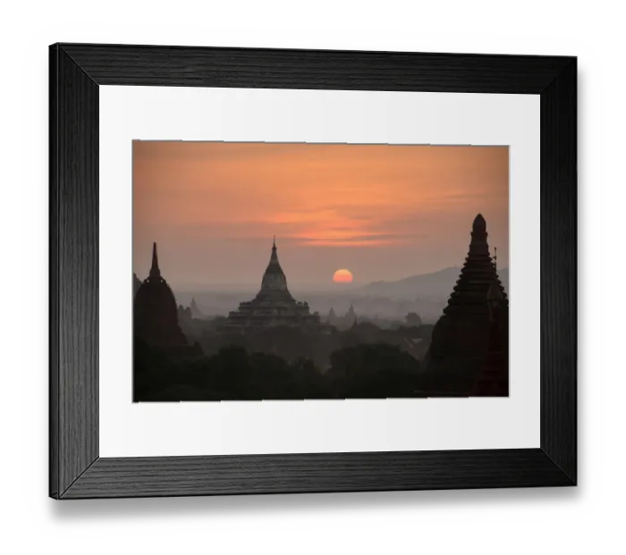 Framed Print : Myanmar (Burma) - Balloons flying over Bagan Framed Print : Myanmar (Burma) - Balloons flying over Bagan