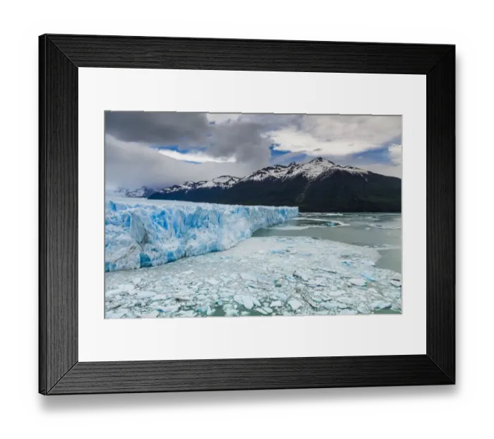 Framed Print : Glacier Perito Moreno National Park in Argentina, Patagonia Framed Print : Glacier Perito Moreno National Park in Argentina, Patagonia