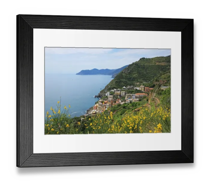 Framed Print : Italy, Cinque Terre, Riomaggiore Framed Print : Italy, Cinque Terre, Riomaggiore